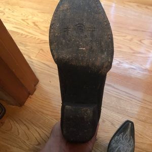 Circle G cowboy boots.